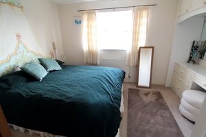 Bedroom- click for photo gallery